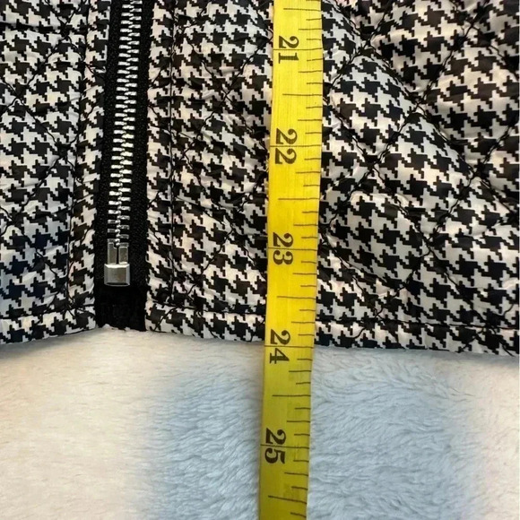 NWT WHBM Quilted Vest Peplum Color Digi Houndstooth Black/white SIZE M - Picture 8 of 11